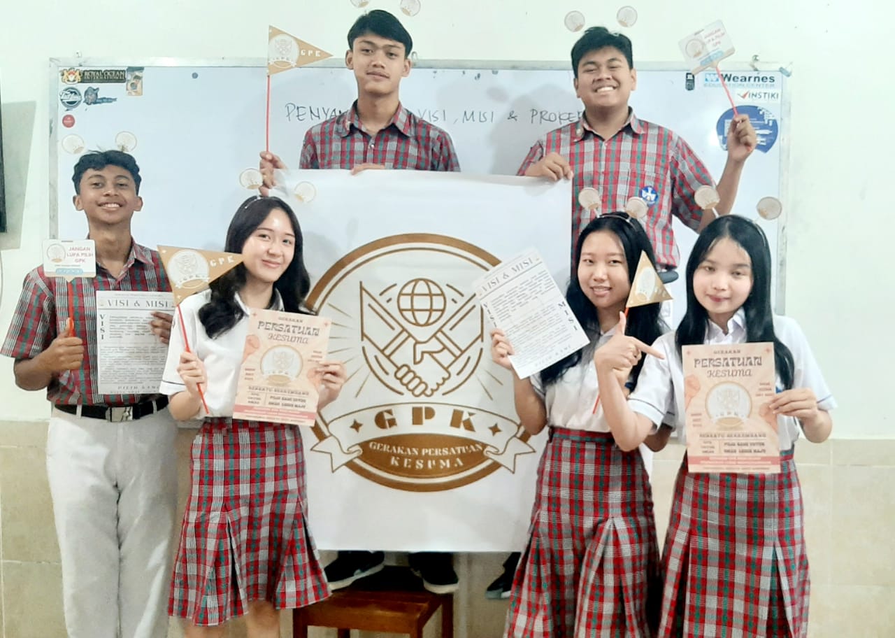 Projek Tema 5 Suara Demokrasi (Suaramu, Ekspresimu: Pemilu Capres & Cawapres Projek SMAK Kesuma Mataram.