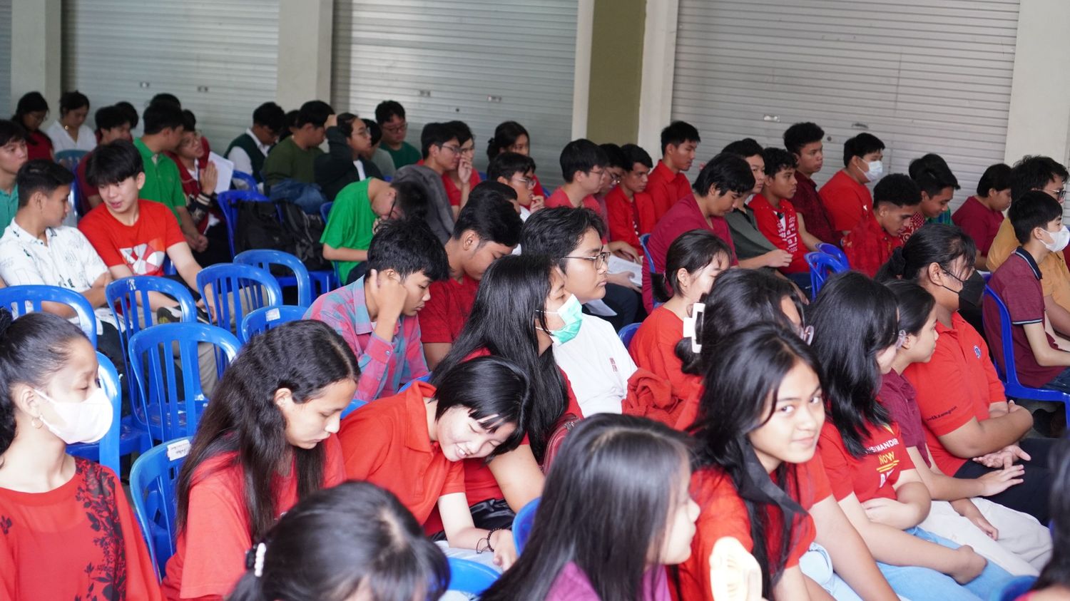 SMAK Kesuma Mataran Memeriahkan Natal dan Tahun Baru 2024 dalam Suasana Kebahagiaan Bersama