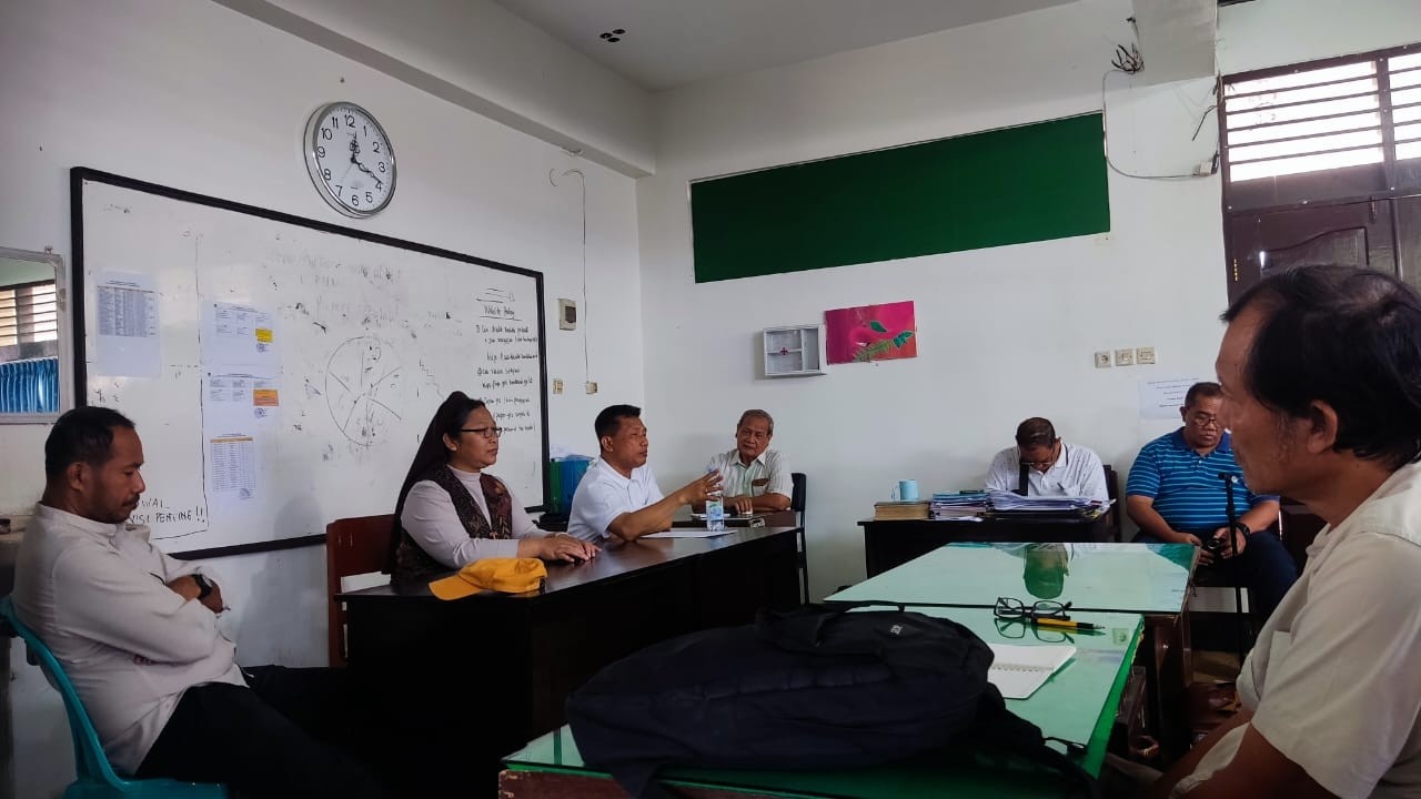 Badan Pengawas Yayasan Insan Mandiri denpasar Melakukan Kunjungan ke SMAK Kesuma Mataram