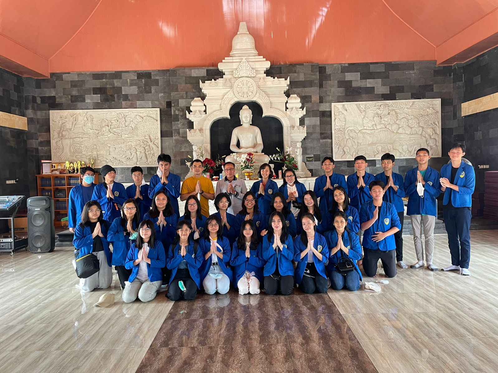 PROJEK TEMA 2 MENDESAIN PEMASARAN PRODUK LOKAL DENGAN E-COMMERCE