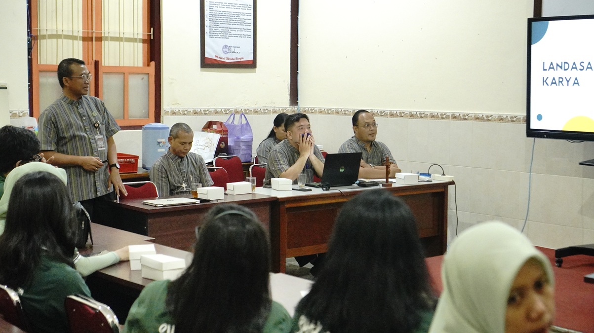 Tingkatkan Mutu Pendidikan, SMAK Kesuma Mataram Gelar Studi Banding ke SMA Pangudi Luhur Van Lith, Yogyakarta